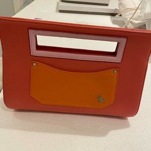 Coral clutch
